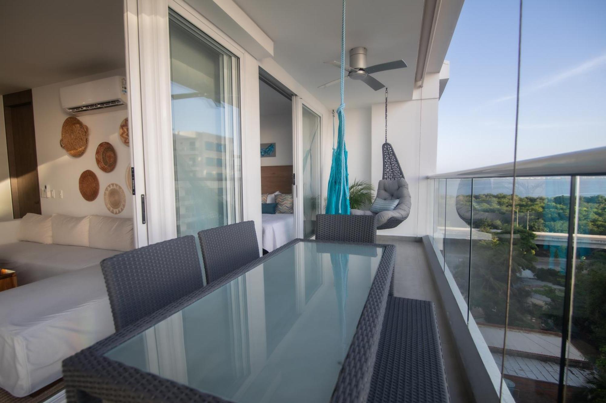 Beautiful, Remodeled In Building, Area Of Apartment