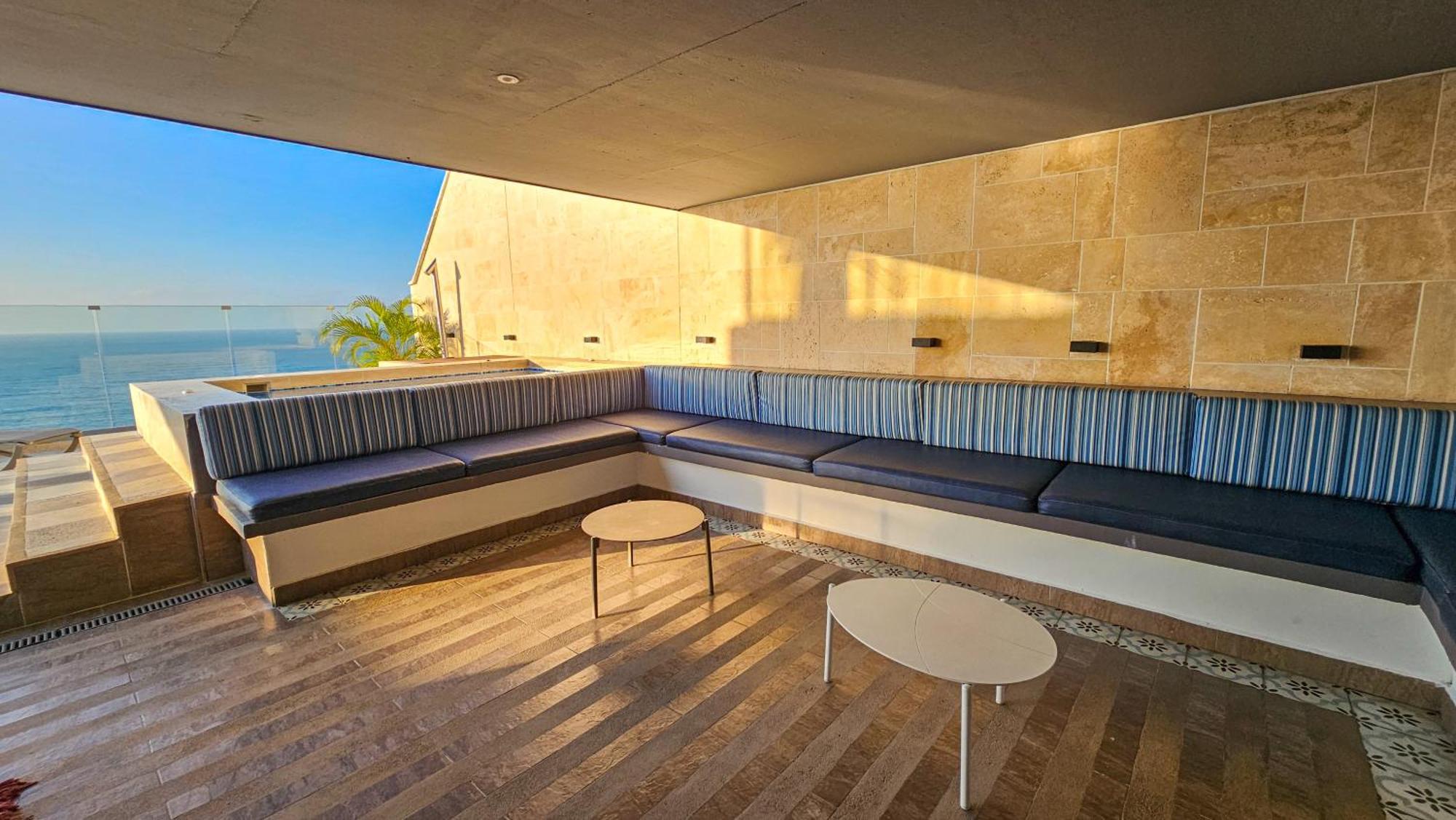 Beautiful, Remodeled In Building, Area Of Apartment Cartagena
