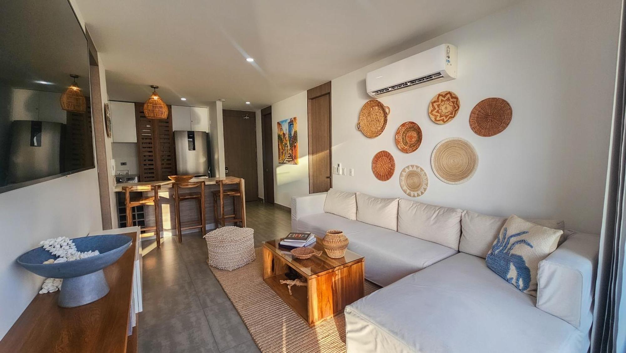 Beautiful, Remodeled In Building, Area Of Apartment