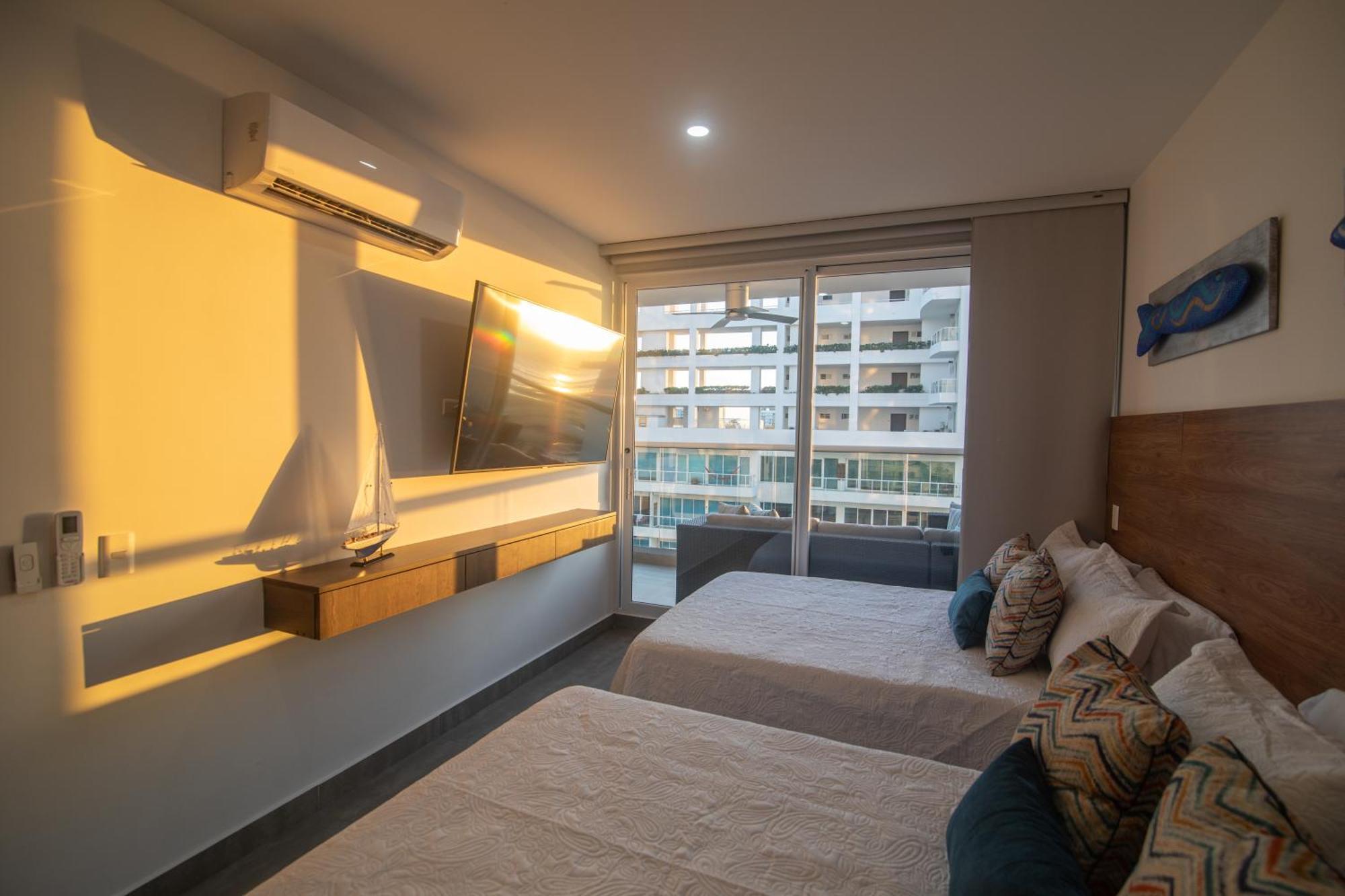 Beautiful, Remodeled In Building, Area Of Apartment Cartagena